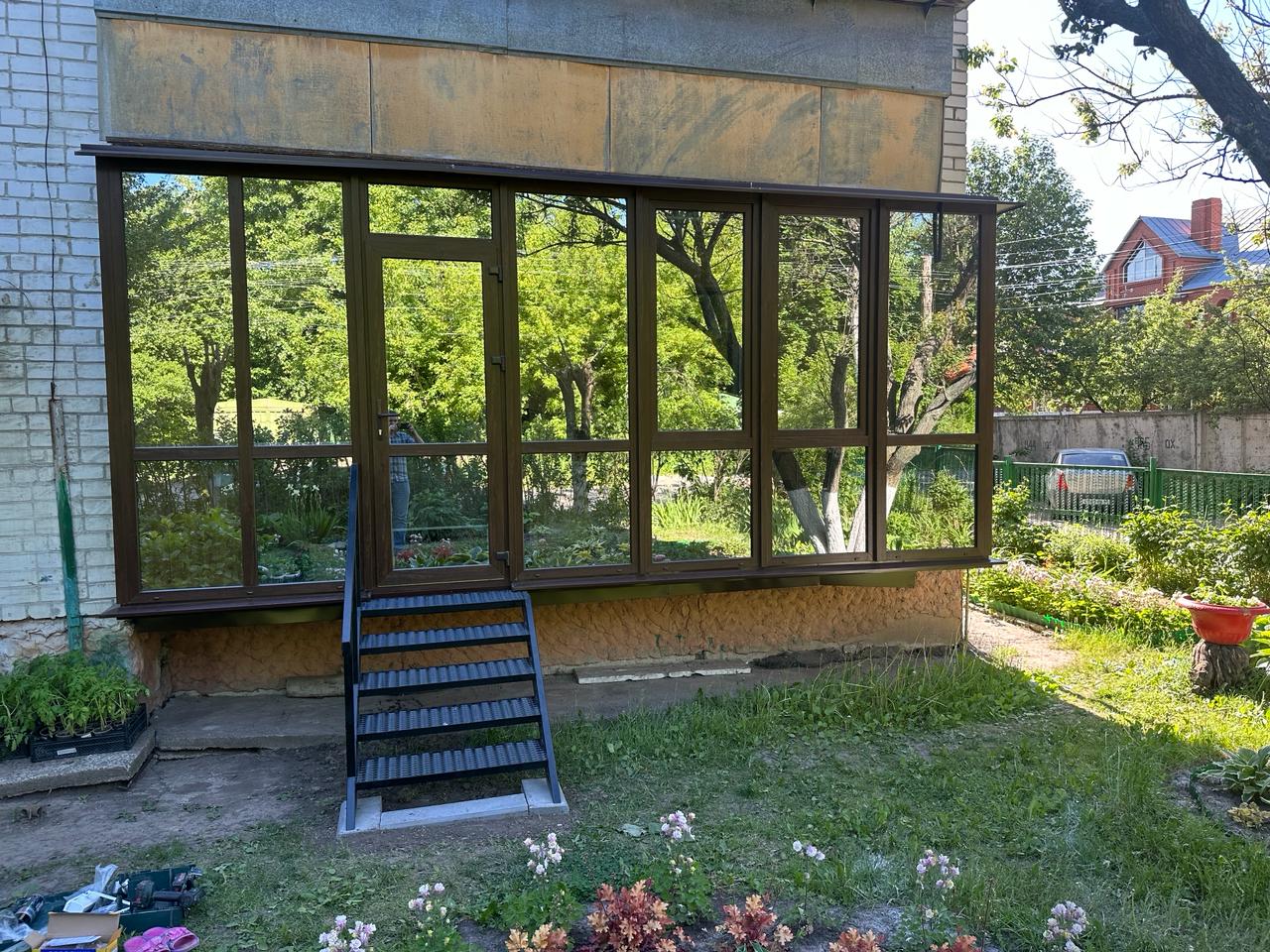 Пристройка балкона с французским и панорамным остеклением в частном доме — Курск, ул. Школьная, 58